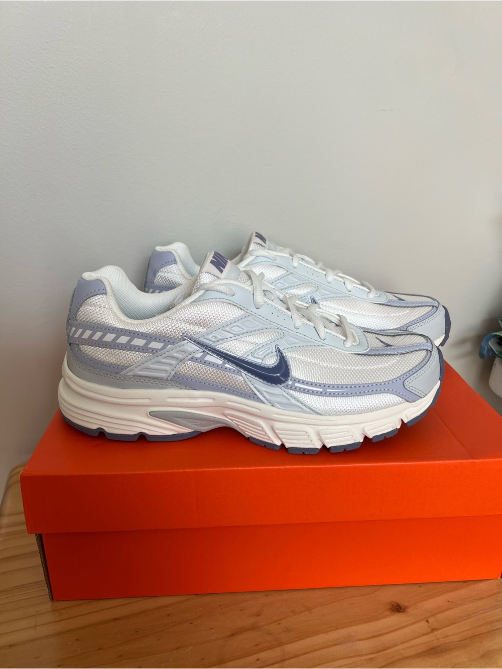 NIB Nike Initiator Training Tennis Shoes Women’s Size 9